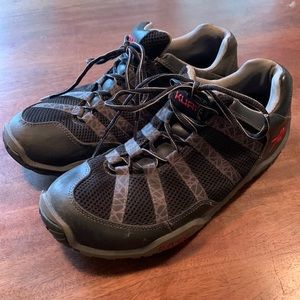KURU Size 10W mens sneakers